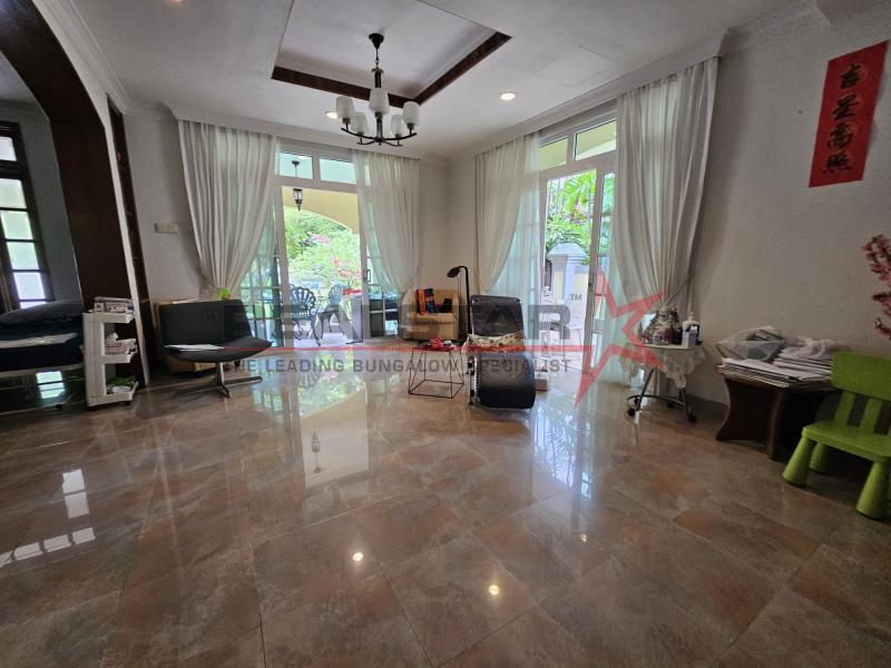 Prime District 10 Semi-Detached | Walk to Henry Park Primary