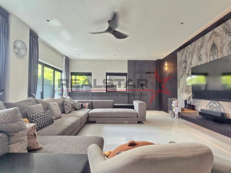 ✨Elegant 2.5-Storey Landed Home in Prime Katong Locale✨