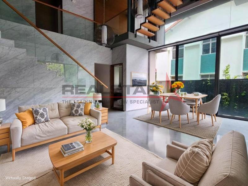 Private. Green. Exclusively Hillcrest