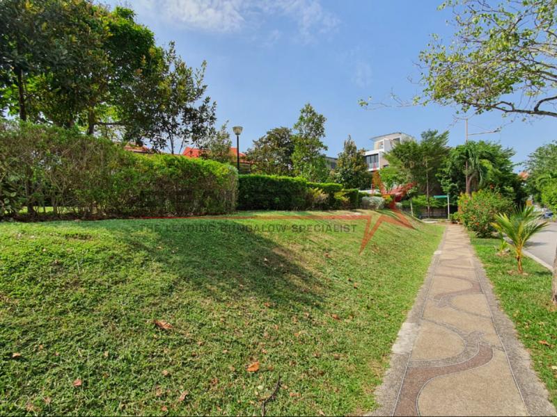 Luxurious Living Awaits at Sennett Avenue - Your Dream Home!