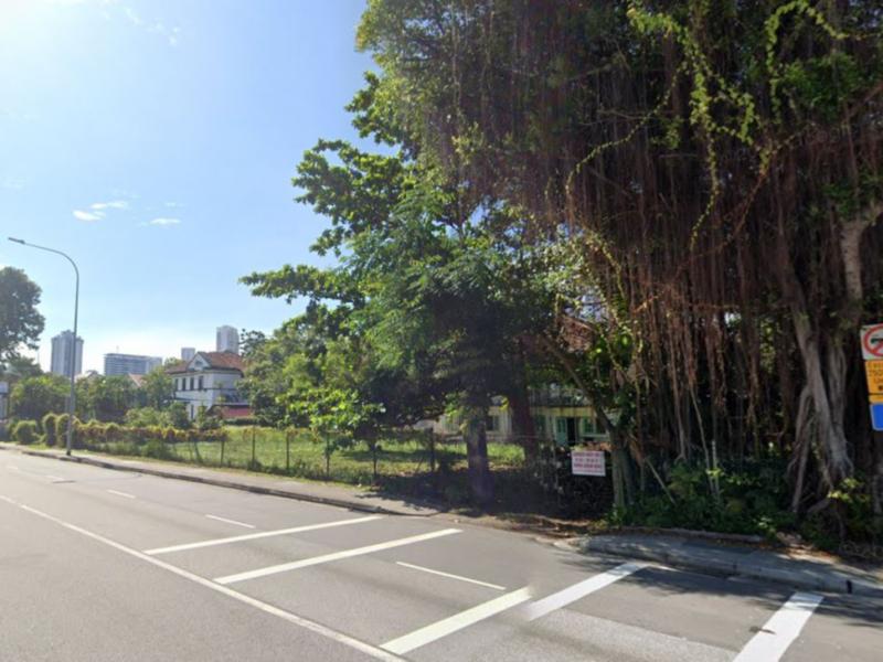 MOUNTBATTEN/MEYER HUGE PLOT BUNGALOW