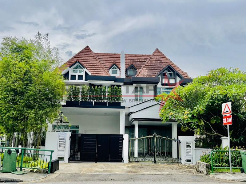 CORNER PRIVILEGE, PARKFRONT LIVING — A RARE WATTEN ESTATE GEM