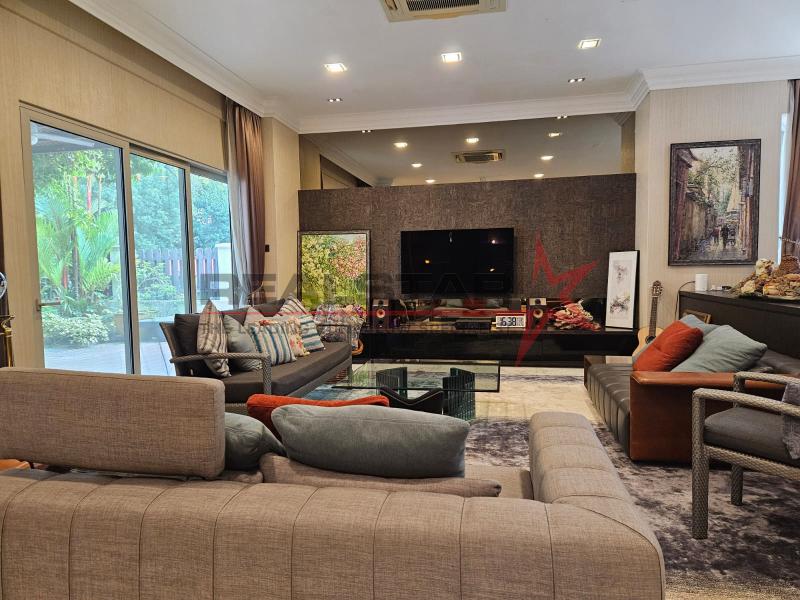 Spacious Semi-Detached Near Beauty World MRT & Pei Hwa Primary